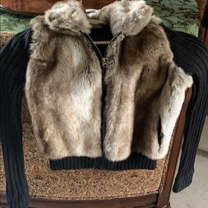Faux fur/sweater